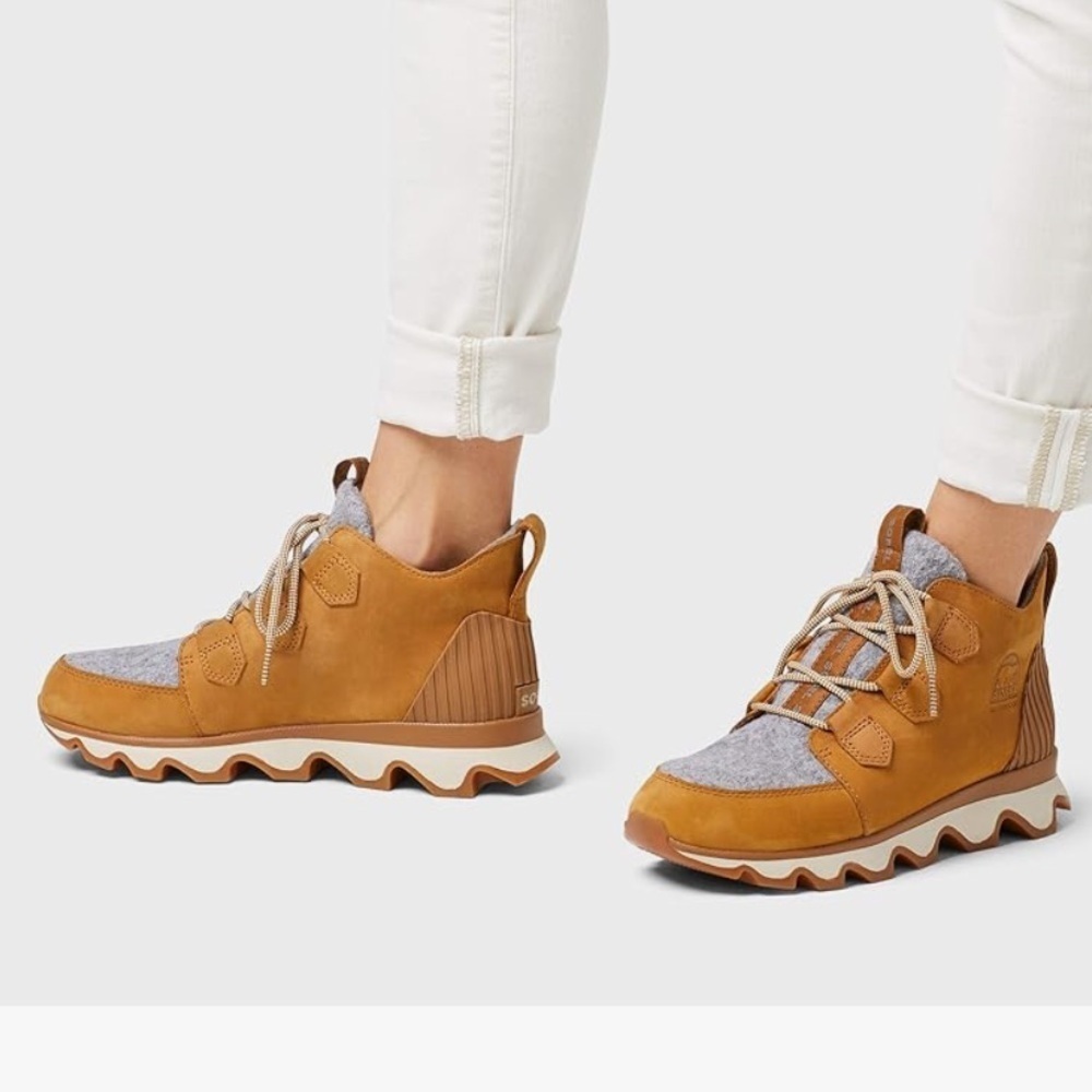 SOREL Kinetic Caribou Boot Brown Size 7